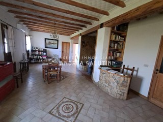 Casa Indipendente in Vendita a Terricciola, zona Le Case, 235'000€, 140 m², arredato