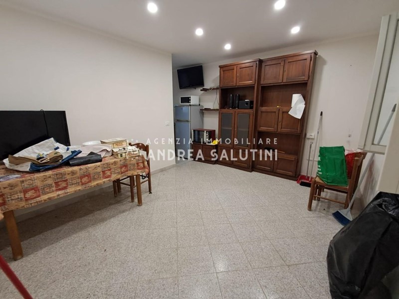 Casa Indipendente in Vendita a Buti, zona Cascine, 80'000€, 72 m², arredato