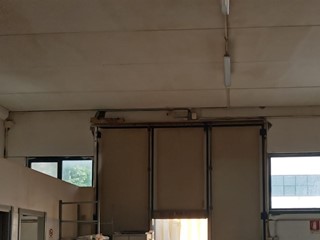 Capannone in Vendita a Colle di Val D'Elsa, 200'000€, 300 m²