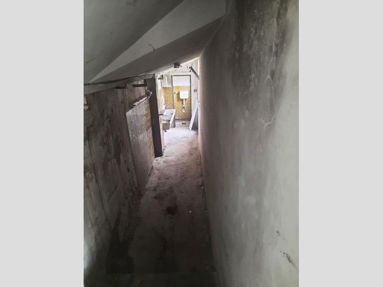 Trilocale in Vendita a Gorla Minore, 58'000€, 135 m²