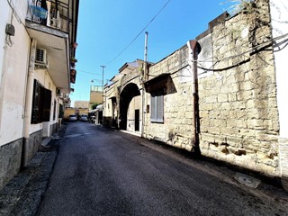 Casa Indipendente in Vendita a Caivano, 190'000€, 500 m²