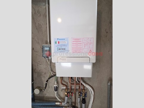 Villa in Vendita a Cantalupa, 250'000€, 300 m²