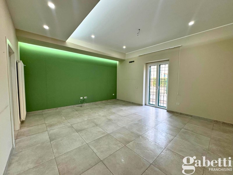 Bilocale in Affitto a Pomigliano d'Arco, 700€, 85 m²