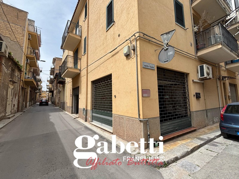 Magazzino in Affitto a Bagheria, 600€, 90 m²