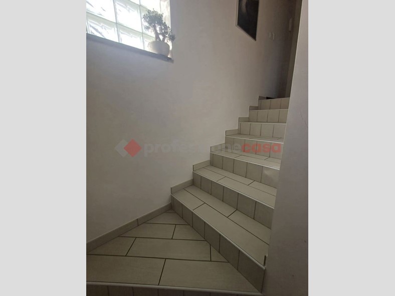 Villa bifamiliare in Vendita a Ceprano, 185'000€, 120 m², arredato