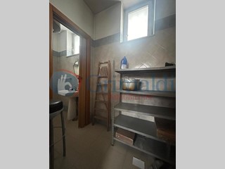 Laboratorio in Affitto a Quarto, 800€, 60 m²