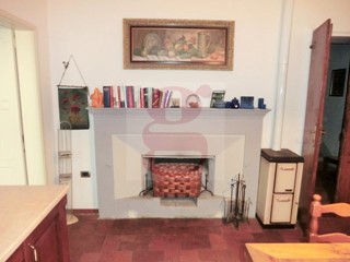 Villa in Vendita a Castrocaro Terme e Terra del Sole, 380'000€, 600 m²