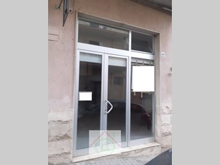 Immobile commerciale in Affitto a Ragusa, zona Via Gagini, 300€, 40 m²