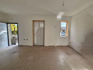 Trilocale in Vendita a Santa Croce sull'Arno, 140'000&euro;, 75 m²