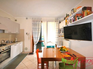 Trilocale in Vendita a Lucca, zona Sant'Anna, 185'000€, 58 m², arredato, con Box