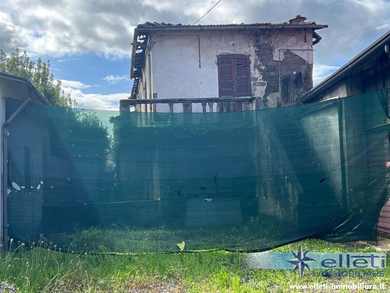 Casa Indipendente in Vendita a Massa, zona Quercioli, 150'000&euro;, 148 m²