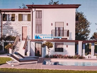 Villetta a schiera in Vendita a Montignoso, zona Cervaiolo, 449'000€, 200 m²