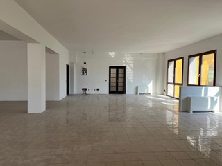 Ufficio in Vendita a Quarrata, 175'000&euro;, 200 m²