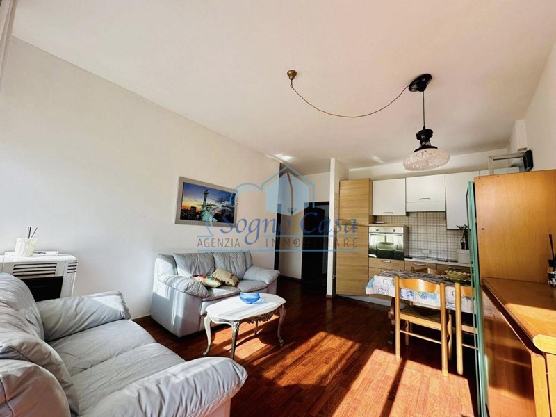 Trilocale in Vendita a Carrara, zona Marina di Carrara, 198'000€, 80 m²