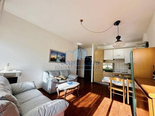 Trilocale in Vendita a Carrara, zona Marina di Carrara, 198'000€, 80 m²