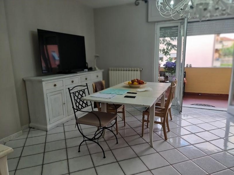 Appartamento in Vendita a Carrara, zona Avenza, 235'000€, 110 m²