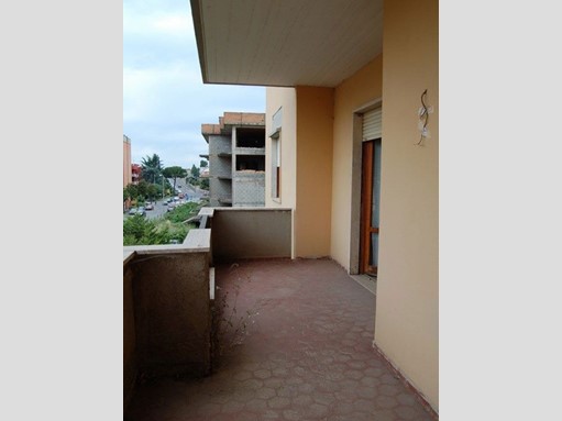 Quadrilocale in Vendita a Aprilia, 160'000€, 115 m²