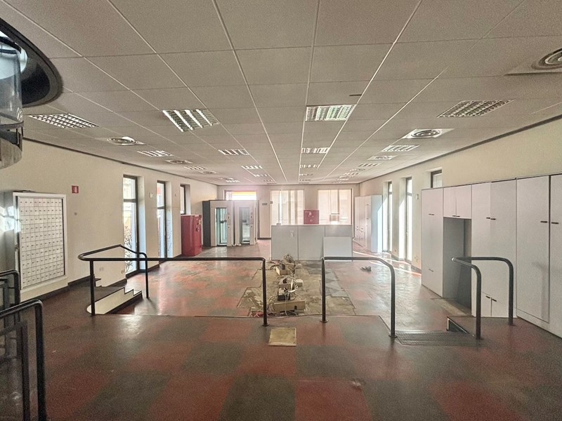 Ufficio in Vendita a Langhirano, 325'000&euro;, 435 m²