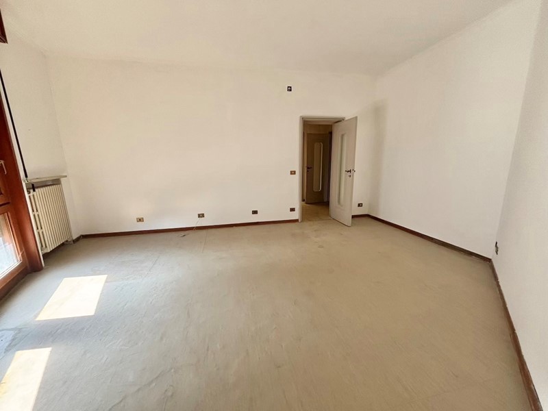 Ufficio in Vendita a Sala Baganza, 450'000€, 1000 m²