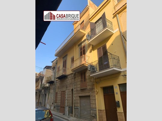 Villa in Vendita a Bagheria, 160'000€, 260 m²