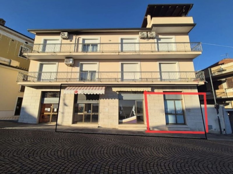 Negozio in Vendita a Miglianico, 41'000€, 41 m²