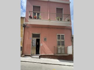 Casa Indipendente in Vendita a Pachino, 130'000€, 220 m²