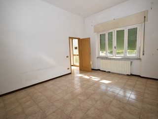 Villa in Vendita a San Giuliano Terme, zona Madonna Dell'acqua, 240'000€, 113 m², con Box