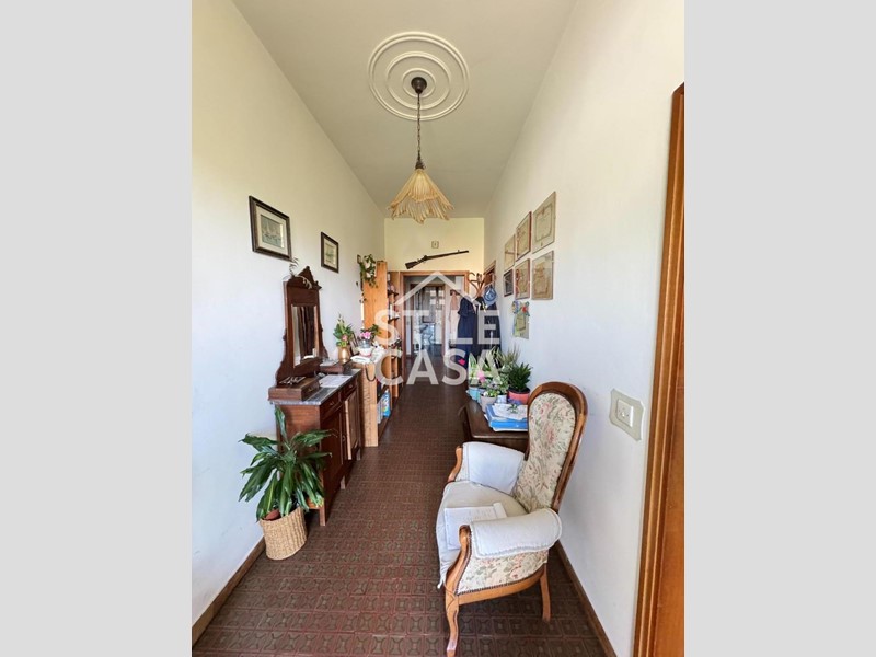 Casa Indipendente in Vendita a Altopascio, zona Le Spianate, 300'000€, 200 m², con Box