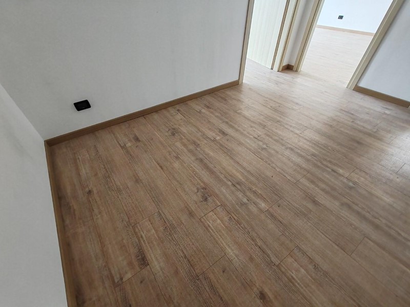 Ufficio in Vendita a Massa, 90'000€, 60 m²