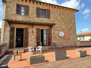 Appartamento in Vendita a Chianni, 350'000€, 155 m², arredato