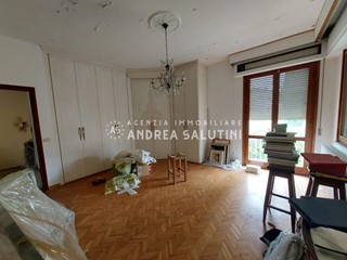 Villa in Vendita a Pontedera, zona La Rotta, 350'000€, 300 m², con Box