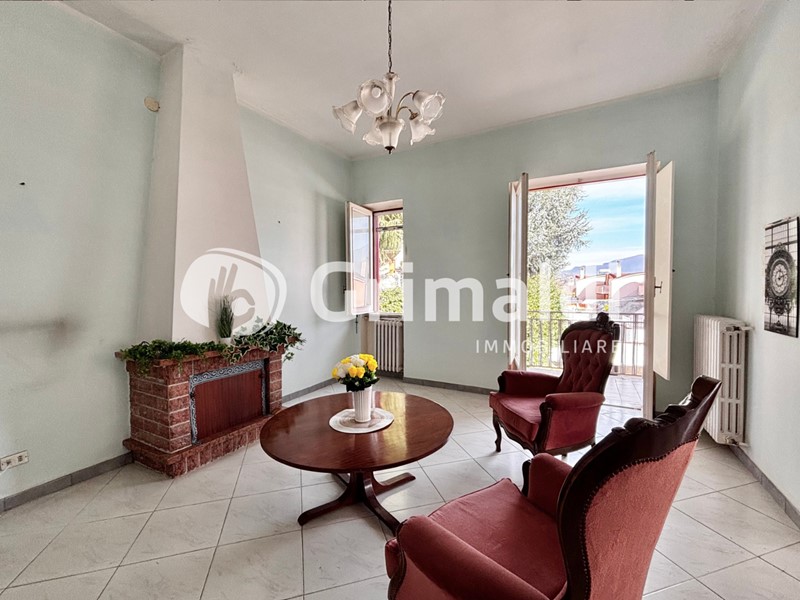 Casa Indipendente in Vendita a Pellezzano, 235'000&euro;, 209 m²