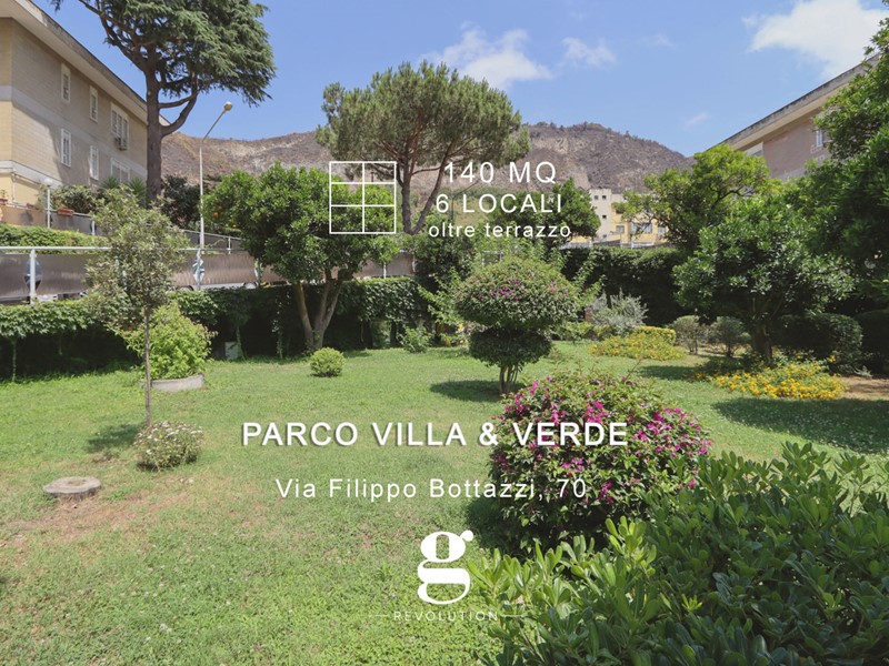 Appartamento in Vendita a Napoli, 420'000€, 140 m²