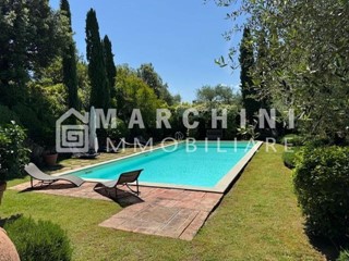 Villa in Vendita a Lucca, zona Monte San Quirico, 1'950'000&euro;, 450 m², arredato