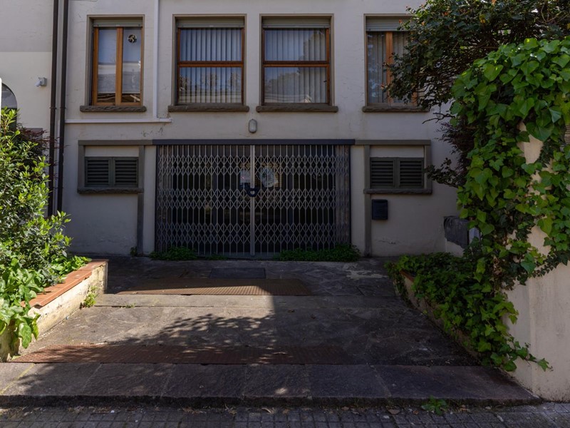 Magazzino in Affitto a Empoli, 1'900&euro;, 500 m²