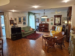 Appartamento in Vendita a Pisa, 280'000€, 145 m², arredato, con Box