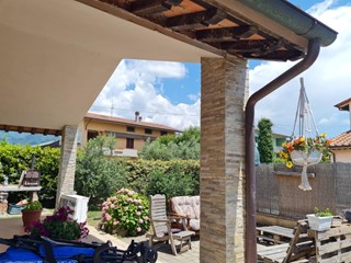 Casa Indipendente in Vendita a Capannori, zona Segromigno In Piano, 410'000€, 140 m², arredato