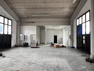Capannone in Affitto a Quarrata, 1'500€, 215 m²
