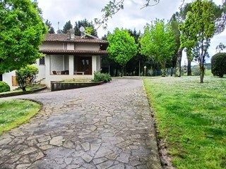Villa in Vendita a Montelupo Fiorentino, 620'000€, 215 m², arredato, con Box