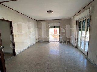 Quadrilocale in Vendita a Amantea, 119'000€, 168 m²
