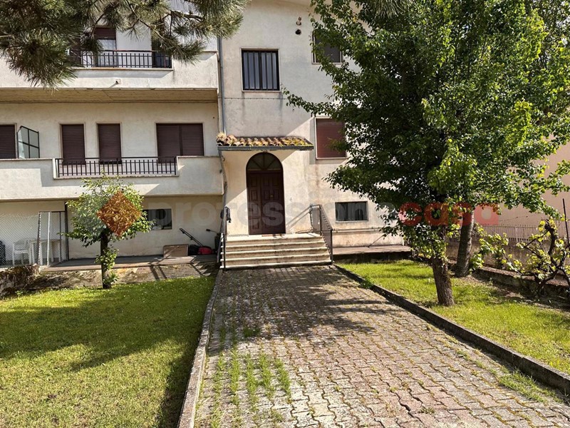 Quadrilocale in Vendita a Avezzano, 125'000€, 130 m²