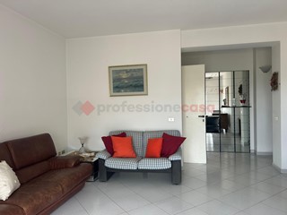 Trilocale in Vendita a Grottaglie, 130'000€, 137 m²