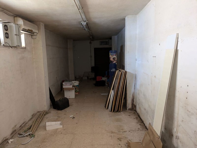 Negozio in Vendita a Monterotondo, 298'000€, 220 m²