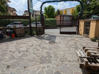 Negozio in Vendita a Monterotondo, 298'000€, 220 m²