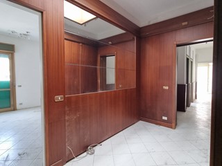 Appartamento in Vendita a Barcellona Pozzo di Gotto, 140'000€, 175 m²