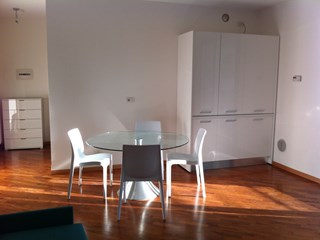 Monolocale in Affitto a Lodi, zona stazione, 690€, 45 m², arredato