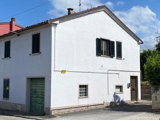 Casa Indipendente in Vendita a Monte Roberto, 80'000€, 120 m², arredato