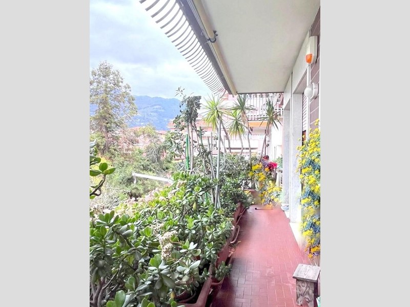 Trilocale in Vendita a Massa, 300'000&euro;, 107 m², con Box