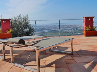 Casale in Vendita a Massarosa, zona Corsanico, 2'200'000€, 300 m²