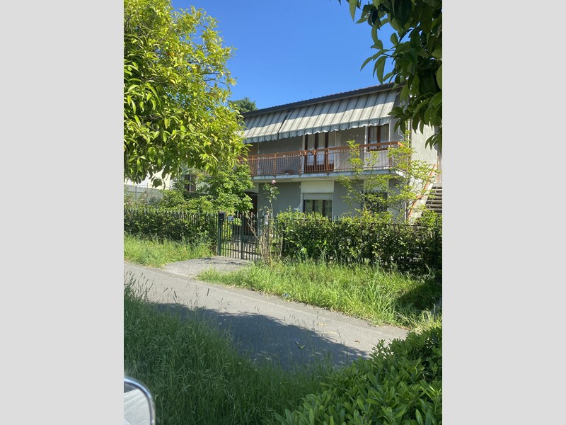 Appartamento in Vendita a Massa, 249'000&euro;, 115 m², arredato, con Box